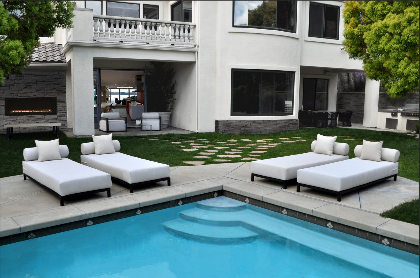 Volantes Outdoor White Chaise Loungers (Set of 2)