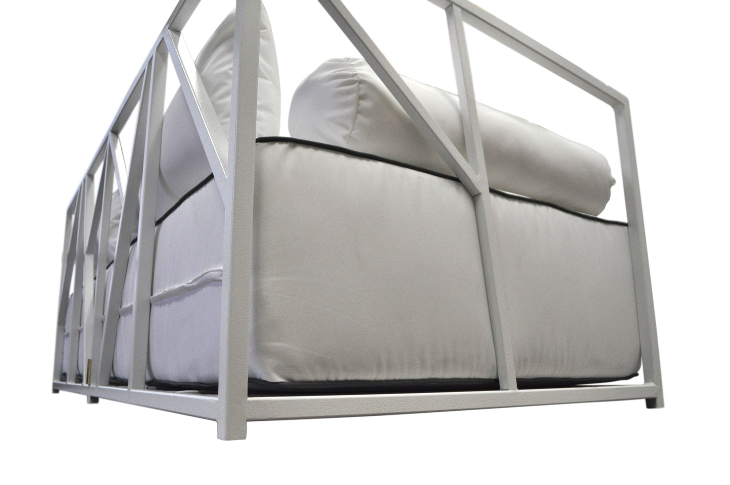 Nidum White Daybed with White Cushions