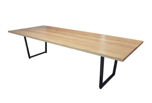 Solidum Dining Table
