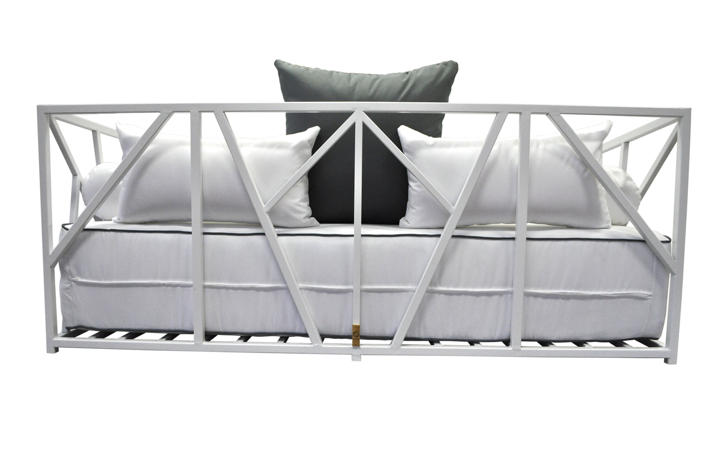 Nidum White Daybed with White Cushions
